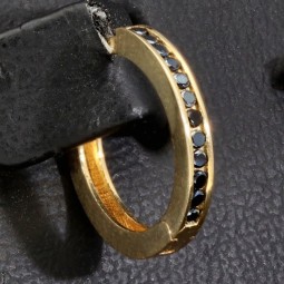 Wunderschöne Mini-Creolen mit schwarzen Zirkoniasteinen aus 585er 14K Gelbgold