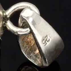 Natürlicher Smaragdgestein-Anhänger (ca. 28 ct.) aus Kolumbien in 925 Silber gefasst - in Handarbeit hergestellt