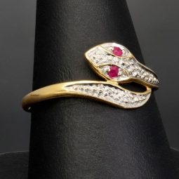 Außerwöhnlicher Ring in Form einer Schlange aus hochwertigem 18K 750 Gold (Bicolor - Gelbgold und Weißgold) mit Zirkonia - Größe 58