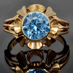 Vintage Damenring aus 333 8K Gold mit einem funkelnden, hellblauen Zirkonia - Größe 56