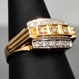 Glitzender Bicolor Ring aus Gelbgold und Weißgold (14K 585 Gold) in zeitlosem Design, besetzt mit funkelnden Zirkoniasteinen RG ca. 58