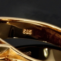 Glitzender Bicolor Ring aus Gelbgold und Weißgold (14K 585 Gold) in zeitlosem Design, besetzt mit funkelnden Zirkoniasteinen RG ca. 58